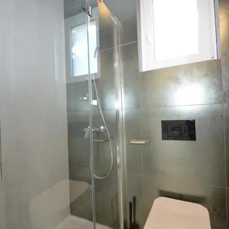 Design 1ˇˇˇˇ Apartman