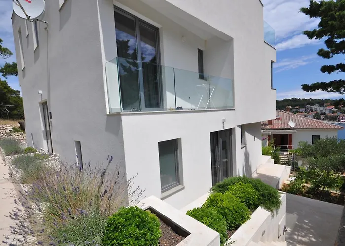 Design 1ˇˇˇˇ * Mali Lošinj