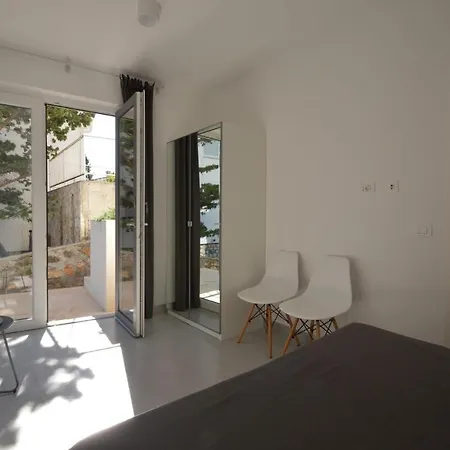 Apartment Design 1ˇˇˇˇ