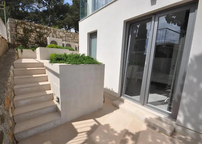 Design 1ˇˇˇˇ * Mali Lošinj