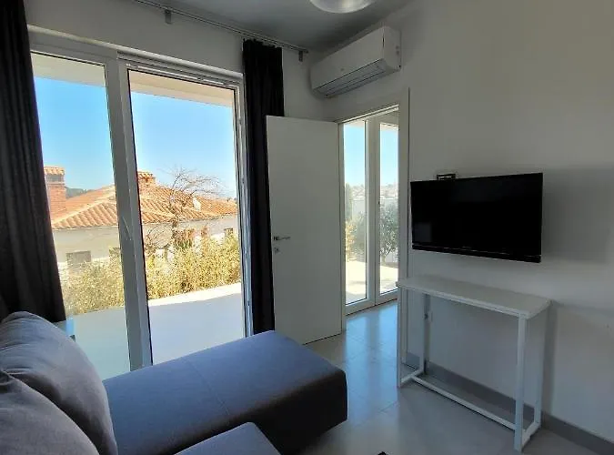 Design 1ˇˇˇˇ * Mali Lošinj