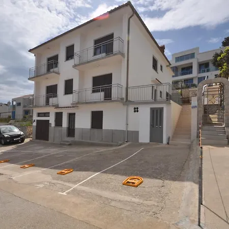 Design 1ˇˇˇˇ Mali Lošinj